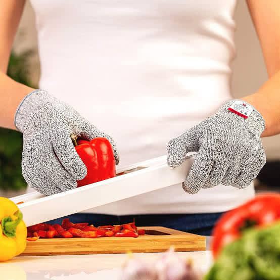 Kitchen Cut Protective Gloves –